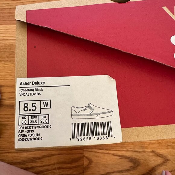 Women's Vans Cheetah Print size 8.5 - Picture 9 of 10